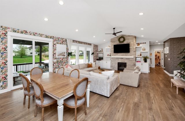 14301 Sheridan Avenue, Urbandale, IA 50323