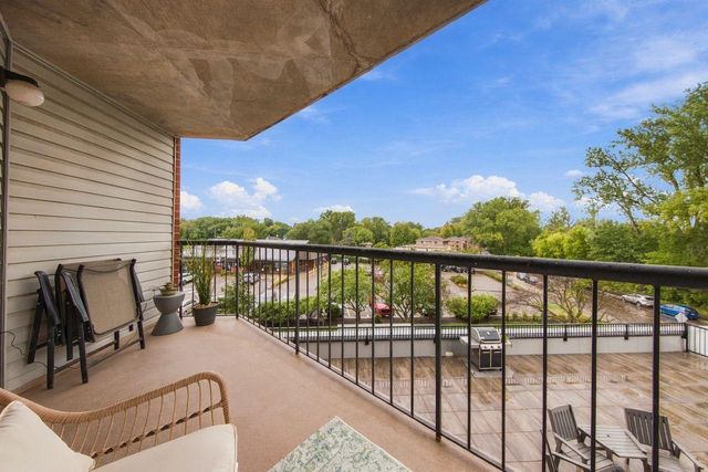 6500 Woodlake Drive 210, Richfield, MN 55423