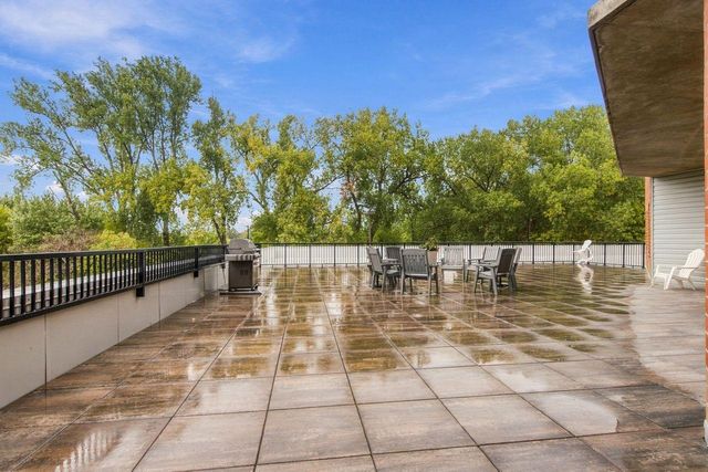 6500 Woodlake Drive 210, Richfield, MN 55423