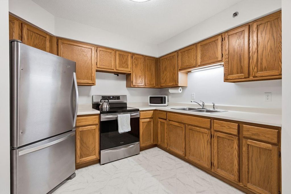 6500 Woodlake Drive 210, Richfield, MN 55423 — photo 5