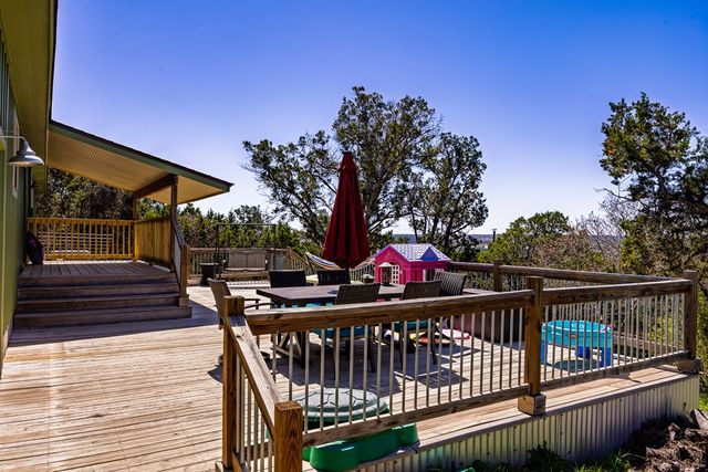 106 Robin Hill, Kerrville, TX 78028