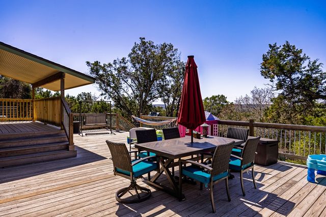 106 Robin Hill, Kerrville, TX 78028