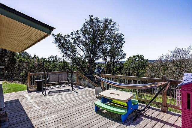 106 Robin Hill, Kerrville, TX 78028