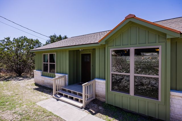 106 Robin Hill, Kerrville, TX 78028