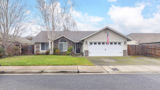 1662 Nunnwood Lane, Grants Pass, OR 97527