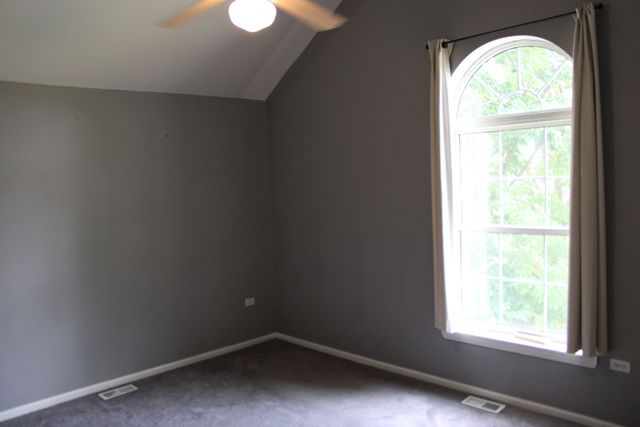 5352 S Shields Avenue, Chicago, IL 60609