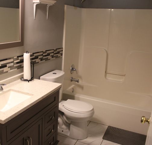 5352 S Shields Avenue, Chicago, IL 60609