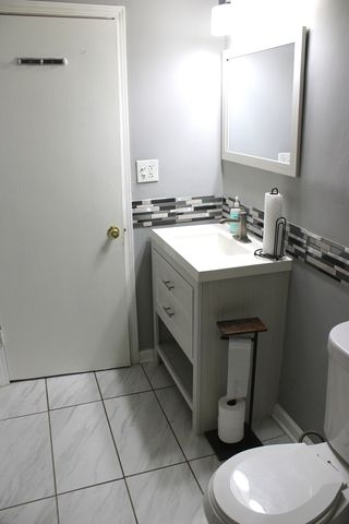 5352 S Shields Avenue, Chicago, IL 60609