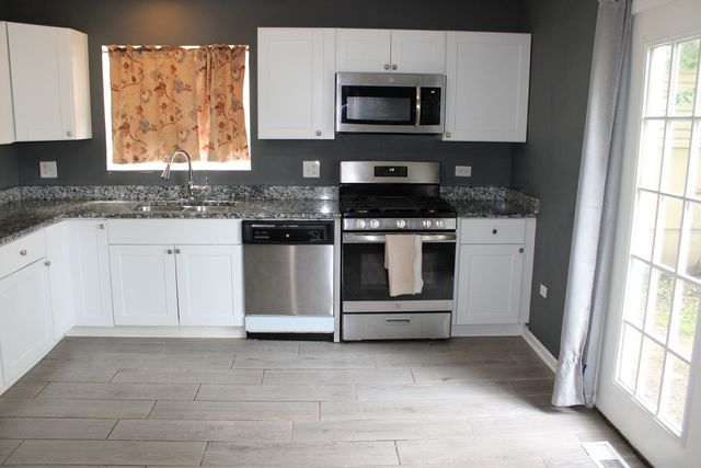 5352 S Shields Avenue, Chicago, IL 60609