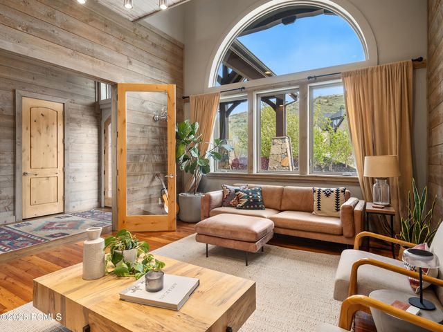 6438 E Summit Cove, Huntsville, UT 84317