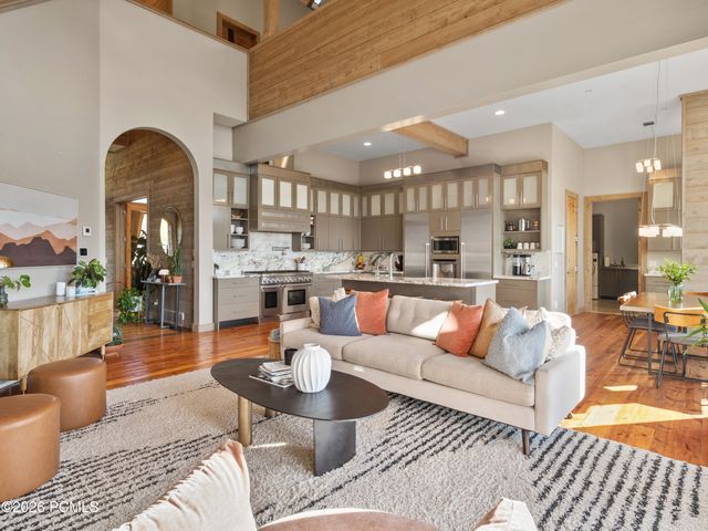 6438 E Summit Cove, Huntsville, UT 84317
