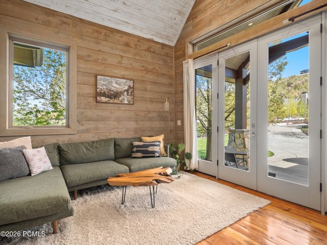 6438 E Summit Cove, Huntsville, UT 84317