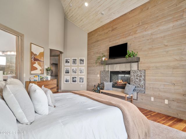 6438 E Summit Cove, Huntsville, UT 84317