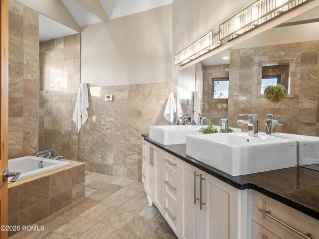 6438 E Summit Cove, Huntsville, UT 84317