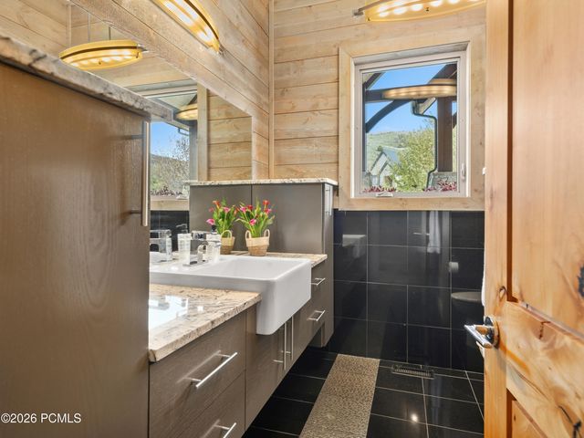 6438 E Summit Cove, Huntsville, UT 84317