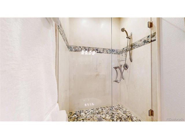1003 19th St, Golden, CO 80401