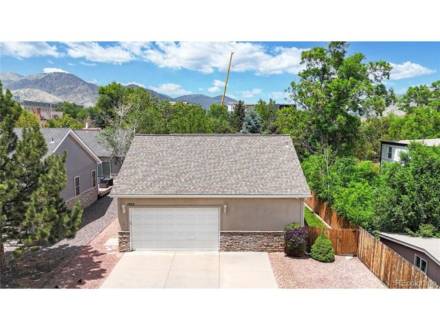 1003 19th St, Golden, CO 80401