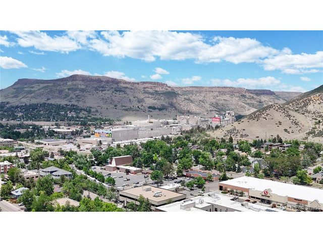 1003 19th St, Golden, CO 80401