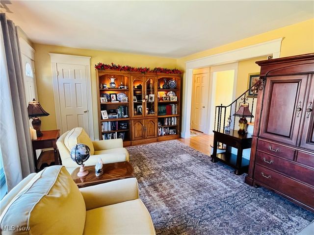 29448 Vinewood Drive, Wickliffe, OH 44092