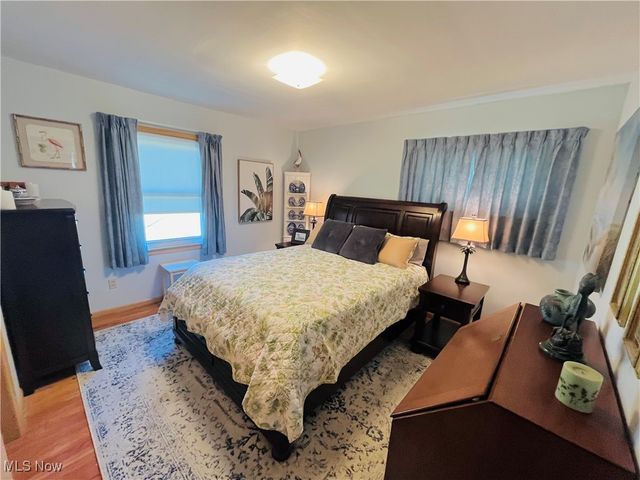 29448 Vinewood Drive, Wickliffe, OH 44092