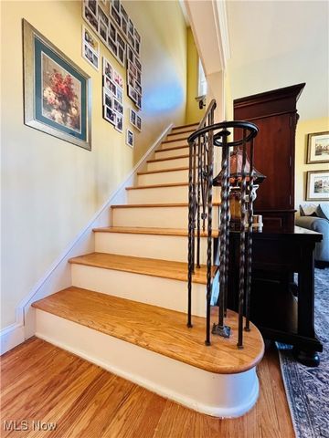 29448 Vinewood Drive, Wickliffe, OH 44092