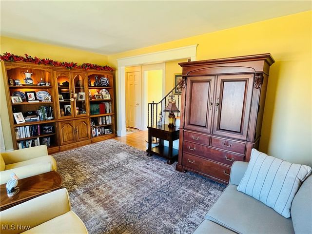 29448 Vinewood Drive, Wickliffe, OH 44092