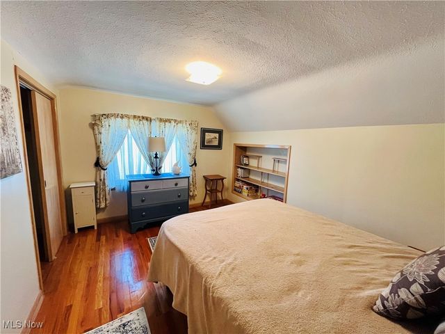 29448 Vinewood Drive, Wickliffe, OH 44092