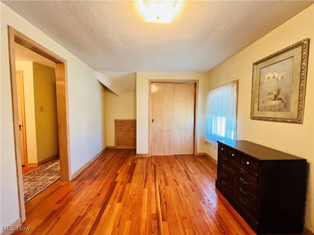 29448 Vinewood Drive, Wickliffe, OH 44092