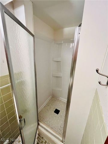 29448 Vinewood Drive, Wickliffe, OH 44092