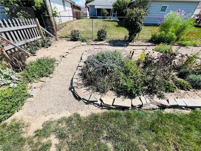 29448 Vinewood Drive, Wickliffe, OH 44092