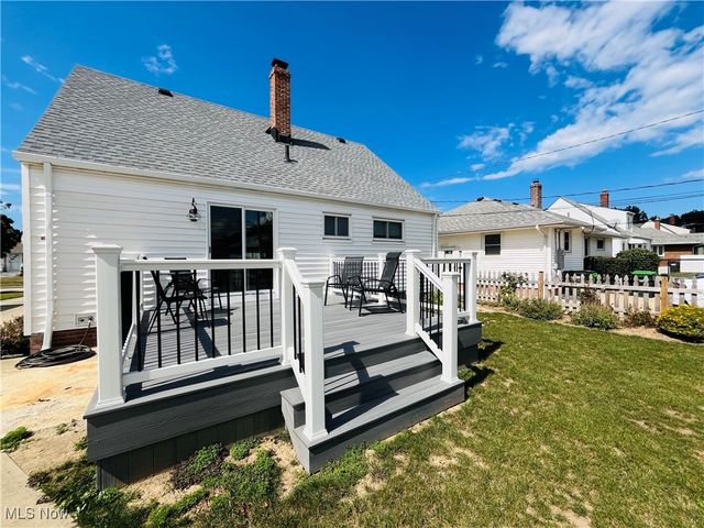 29448 Vinewood Drive, Wickliffe, OH 44092