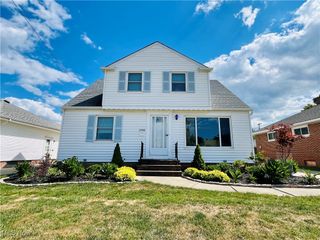 29448 Vinewood Drive, Wickliffe, OH 44092