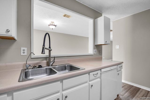 9727 Astin Place, San Antonio, TX 78251