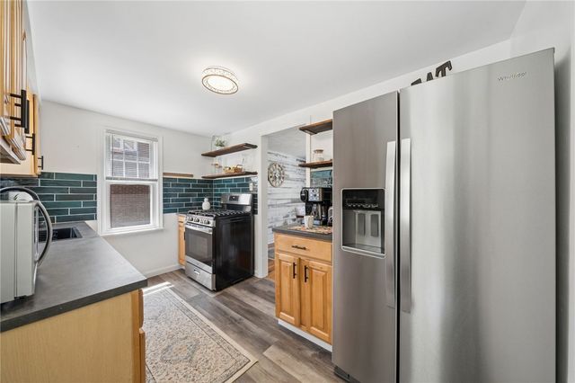 3645 W Run Rd, Munhall, PA 15120
