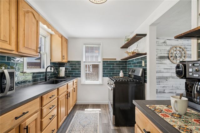 3645 W Run Rd, Munhall, PA 15120