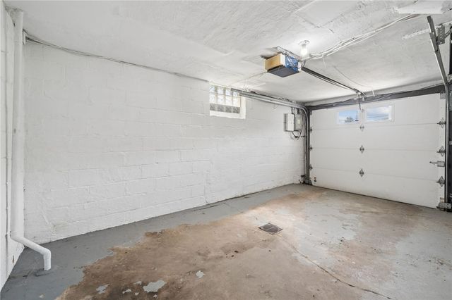 3645 W Run Rd, Munhall, PA 15120