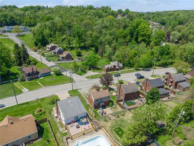 3645 W Run Rd, Munhall, PA 15120