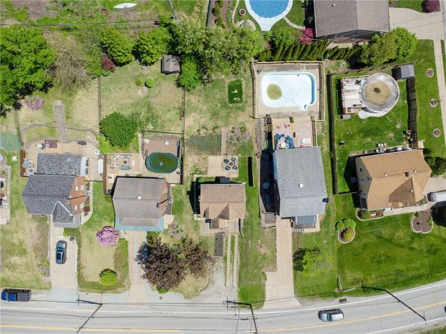 3645 W Run Rd, Munhall, PA 15120