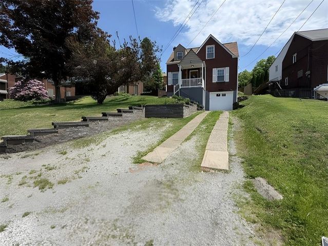 3645 W Run Rd, Munhall, PA 15120