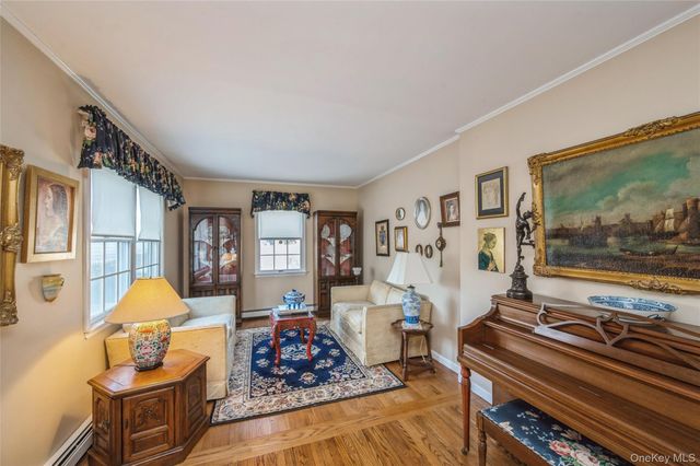 191 Euston Road S, Garden City South, NY 11530