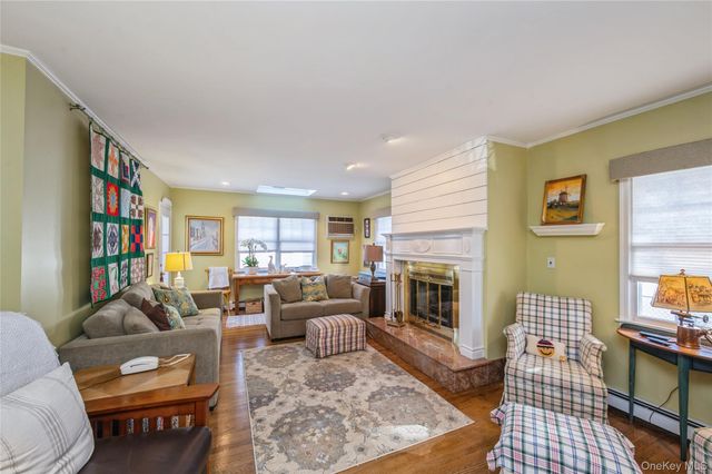 191 Euston Road S, Garden City South, NY 11530