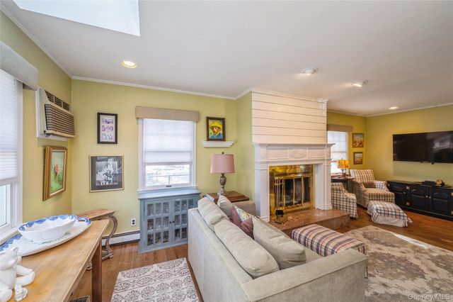 191 Euston Road S, Garden City South, NY 11530