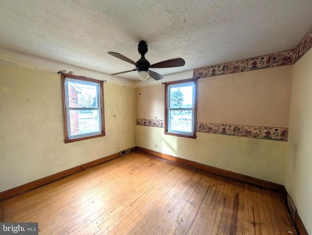 7718 TRAPPE RD, Dundalk, MD 21222