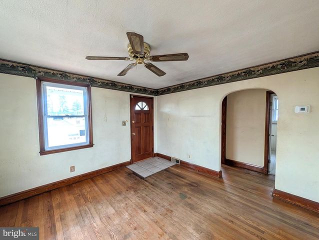 7718 TRAPPE RD, Dundalk, MD 21222