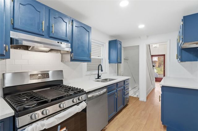 201 Onyx St, Mt Oliver, PA 15210