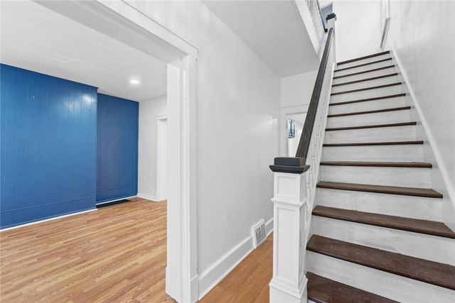 201 Onyx St, Mt Oliver, PA 15210