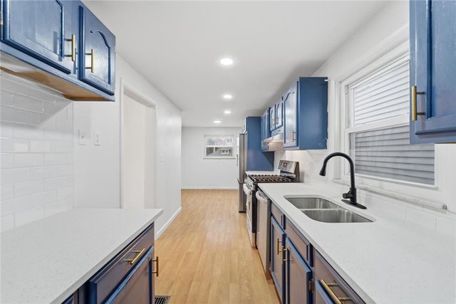 201 Onyx St, Mt Oliver, PA 15210