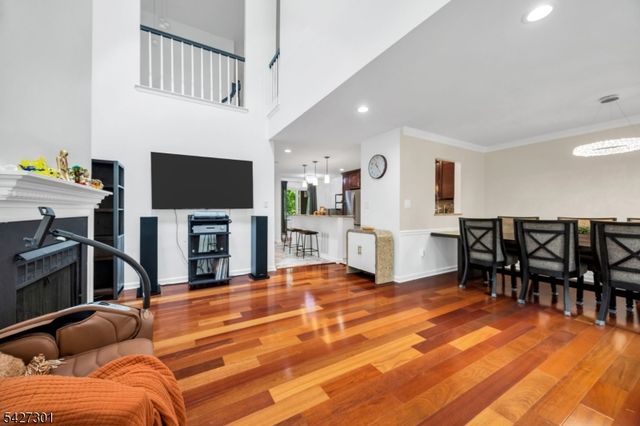 109 Bond St, Bridgewater Twp., NJ 08807
