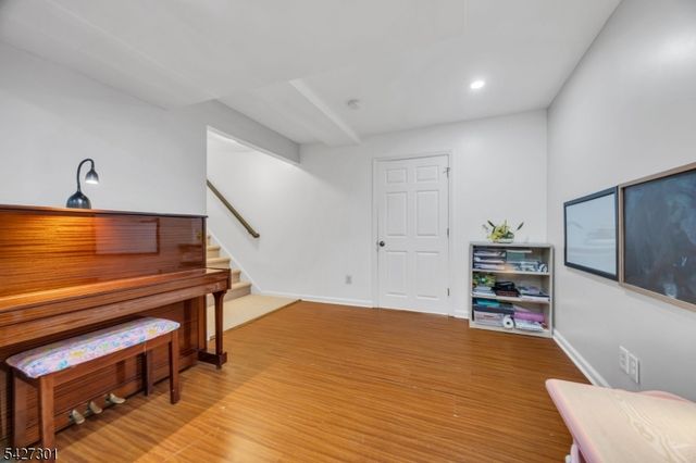 109 Bond St, Bridgewater Twp., NJ 08807