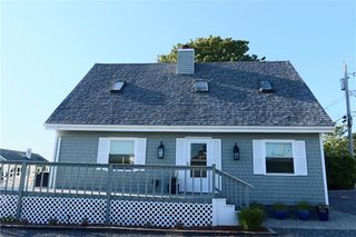 18 Warren Avenue, Middletown, RI 02842